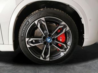 BMW iX1 30 66.5kWh M Sport xDrive (11kW Charger) (313 ps) - ALCANTARA