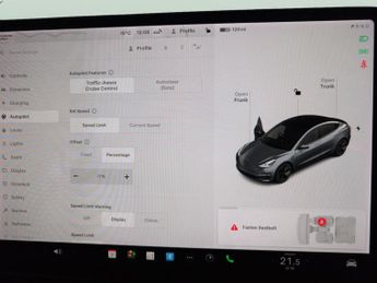 Tesla Model 3 Standard Range Plus RWD (241 bhp) - PARK ASSIST - LED - REVERSE 