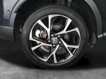 Toyota C-HR 1.8 VVT-h GPF Design CVT (122 ps) - LED - REVERSE CAM - NAV