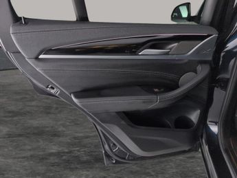 BMW iX3 80kWh Premier Edition Pro (286 ps) - HUD - PARK ASSIST - HK AUDI