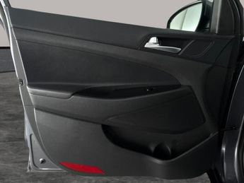 Hyundai Tucson 1.6 CRDi MHEV SE Nav DCT (136 ps) - BLUETOOTH - SPEED LIMIT RECO