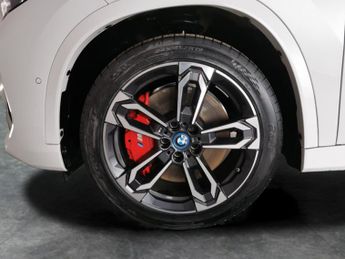 BMW iX1 30 66.5kWh M Sport xDrive (11kW Charger) (313 ps) - ALCANTARA