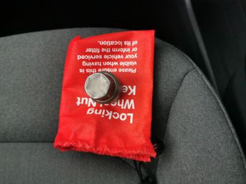 Hyundai Ioniq 38.3kWh Premium (136 ps) - REVERSE CAM - NAV - HEATED SEATS