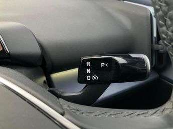 Volvo Ex30 Single Motor 51kWh Plus (272 ps) - CARPLAY - HK AUDIO - ACTIVE L