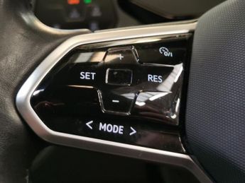 Volkswagen ID.3 Pro Performance 58kWh Life (204 ps) - BLUETOOTH - PARK SENSORS -