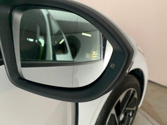 Volkswagen ID.3 Pro Performance 58kWh Life (204 ps) - BLUETOOTH - PARK SENSORS -