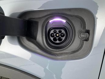 Volvo XC40 1.5h T4 Recharge 10.7kWh R-Design Plug-in (211 ps) - SENSUS SAT 