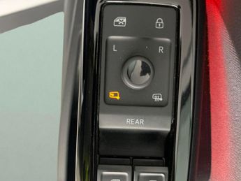 Volkswagen ID.3 Pro Performance 58kWh Life (204 ps) - BLUETOOTH - PARK SENSORS -