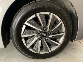 Hyundai Ioniq 38.3kWh Premium (136 ps) - REVERSE CAM - NAV - HEATED SEATS