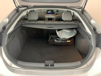 Hyundai Ioniq 38.3kWh Premium (136 ps) - REVERSE CAM - NAV - HEATED SEATS