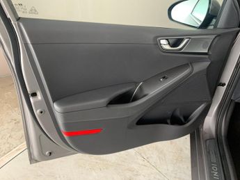 Hyundai Ioniq 38.3kWh Premium (136 ps) - REVERSE CAM - NAV - HEATED SEATS