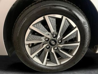 Hyundai Ioniq 38.3kWh Premium (136 ps) - REVERSE CAM - NAV - HEATED SEATS