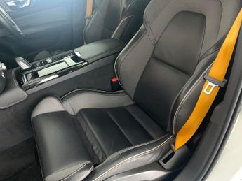 Volvo V60 2.0h T8 Recharge 11.6kWh Polestar Engineered Plug-in AWD (405 ps