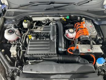 Skoda Superb 1.4 TSI iV 13kWh SE L Plug-in DSG (218 ps) - DRIVER MEMORY SEAT 