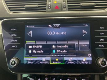 Skoda Superb 1.4 TSI iV 13kWh SE Technology Plug-in DSG (218 ps) - DRIVER MEM