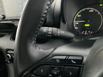 Toyota Yaris 1.5 VVT-h Icon E-CVT (116 ps) - BLUETOOTH - DRIVING MODES