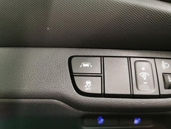 Hyundai Ioniq 38.3kWh Premium (136 ps) - REVERSE CAM - NAV - HEATED SEATS