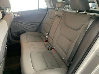 Hyundai Ioniq 38.3kWh Premium (136 ps) - REVERSE CAM - NAV - HEATED SEATS