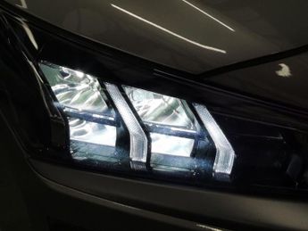 Hyundai Ioniq 38.3kWh Premium (136 ps) - REVERSE CAM - NAV - HEATED SEATS