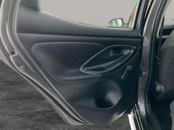 Toyota Yaris 1.5 VVT-h Icon E-CVT (116 ps) - BLUETOOTH - DRIVING MODES