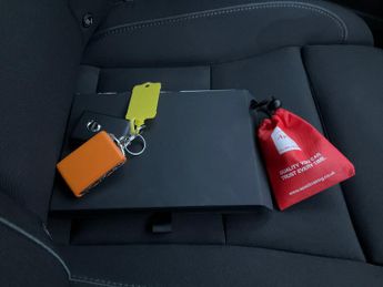 Volvo C40 Recharge 69kWh Plus (231 ps) - CARPLAY - KEYLESS ENTRY - AUTO PA