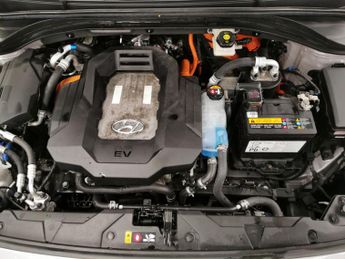 Hyundai Ioniq 38.3kWh Premium (136 ps) - REVERSE CAM - NAV - HEATED SEATS