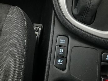 Toyota Yaris 1.5 VVT-h Icon E-CVT (116 ps) - BLUETOOTH - DRIVING MODES