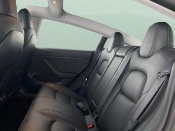 Tesla Model 3 Standard Range Plus RWD (241 bhp) - KEYLESS ENTRY - AUTO PARK - 