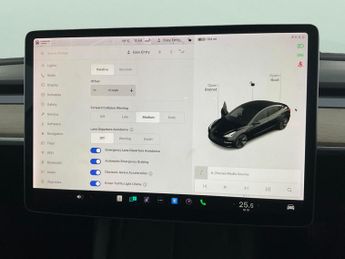 Tesla Model 3 Standard Range Plus RWD (241 bhp) - KEYLESS ENTRY - AUTO PARK - 