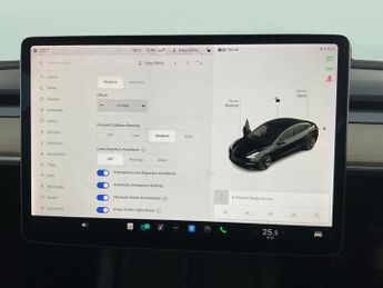 Tesla Model 3 Standard Range Plus RWD (241 bhp) - KEYLESS ENTRY - AUTO PARK - 