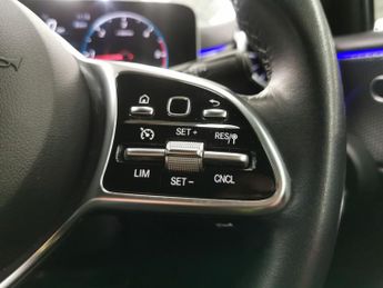 Mercedes-Benz A Class 1.5 A180d Sport (Premium) 7G-DCT (116 ps) - HEATED SEATS - MIRRO