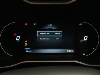 MG MG ZS 72.6kWh SE Long Range (156 ps) - REVERSE CAM - NAV - LANE DEPART