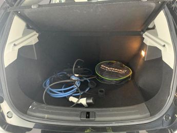 MG MG ZS 72.6kWh SE Long Range (156 ps) - REVERSE CAM - NAV - LANE DEPART