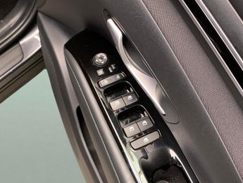 Hyundai Tucson 1.6 h T-GDi SE Connect (230 ps) - CRUISE - CLIMATE CONTROL - 17I