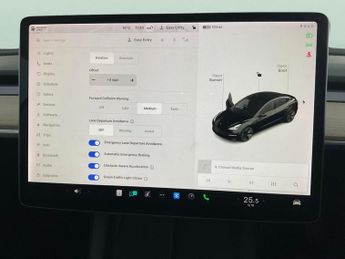 Tesla Model 3 Standard Range Plus RWD (241 bhp) - KEYLESS ENTRY - AUTO PARK - 
