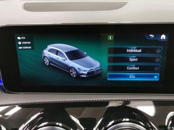 Mercedes-Benz A Class 1.5 A180d Sport (Premium) 7G-DCT (116 ps) - HEATED SEATS - MIRRO