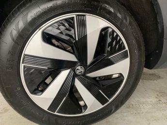 MG MG ZS 72.6kWh SE Long Range (156 ps) - REVERSE CAM - NAV - LANE DEPART