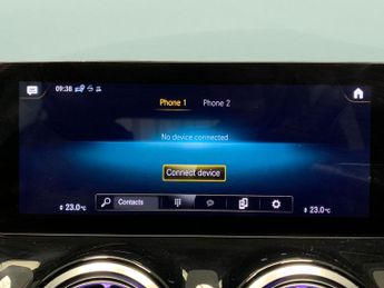 Mercedes-Benz EQA EQA 250 66.5kWh AMG Line (190 ps) - HEATED SEATS - NAV - ADAPTIV