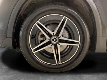 Mercedes-Benz EQA EQA 250 66.5kWh AMG Line (190 ps) - HEATED SEATS - NAV - ADAPTIV