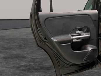 Mercedes-Benz EQA EQA 250 66.5kWh AMG Line (190 ps) - HEATED SEATS - NAV - ADAPTIV