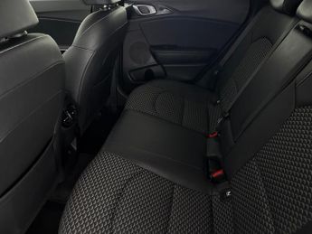 Kia Xceed 1.6 GDi 8.9kWh 3 Plug-in DCT (139 bhp) - REVERSE CAM - HEATED SE