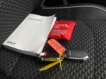 Kia Xceed 1.6 GDi 8.9kWh 3 Plug-in DCT (139 bhp) - REVERSE CAM - HEATED SE