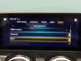 Mercedes-Benz EQA EQA 250 66.5kWh AMG Line (190 ps) - HEATED SEATS - NAV - ADAPTIV