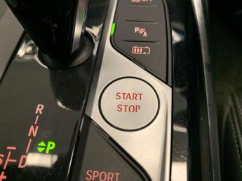 BMW 3 Series 2.0 330e 12kWh M Sport Plug-in (292 ps) - SUN PROTECTION GLASS -