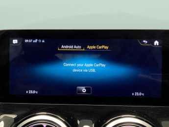 Mercedes-Benz EQA EQA 250 66.5kWh AMG Line (190 ps) - HEATED SEATS - NAV - ADAPTIV