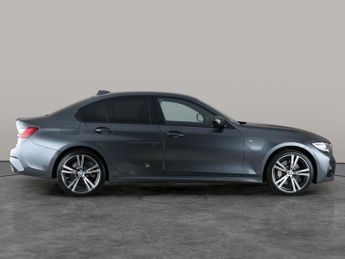 BMW 3 Series 2.0 330e 12kWh M Sport Plug-in (292 ps) - SUN PROTECTION GLASS -