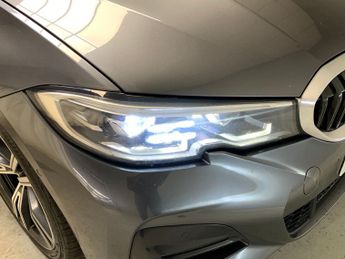 BMW 3 Series 2.0 330e 12kWh M Sport Plug-in (292 ps) - SUN PROTECTION GLASS -
