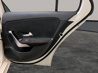 Mercedes-Benz A Class 1.5 A180d AMG Line 7G-DCT (116 ps) - COMFORT PACK