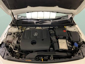 Mercedes-Benz A Class 1.5 A180d AMG Line 7G-DCT (116 ps) - COMFORT PACK