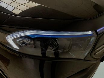 Mercedes-Benz EQA EQA 250 66.5kWh AMG Line (190 ps) - HEATED SEATS - NAV - ADAPTIV